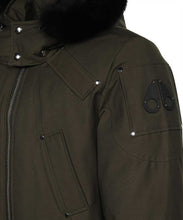Load image into Gallery viewer, Hooded bomber-style down jacket

