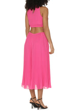 Load image into Gallery viewer, Pleated dress
