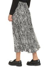 Load image into Gallery viewer, Printed pleated skirt

