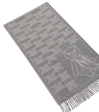 Load image into Gallery viewer, Shawl with fringes
