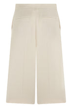 Load image into Gallery viewer, Linen shorts
