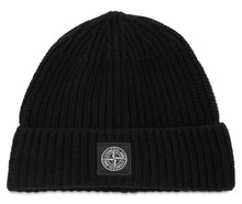 Load image into Gallery viewer, Ribbed hat in virgin wool
