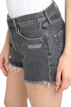 Load image into Gallery viewer, Denim shorts
