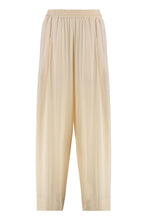 Load image into Gallery viewer, Crêpe trousers
