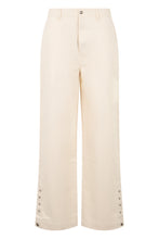 Load image into Gallery viewer, Trousers with a wide fit
