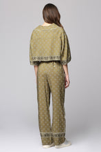 Load image into Gallery viewer, Viscose top
