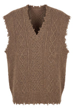 Load image into Gallery viewer, Fringed knit vest
