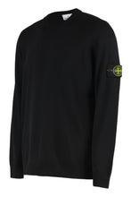 Load image into Gallery viewer, Wool crewneck sweater
