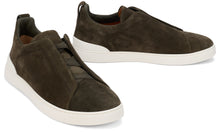 Load image into Gallery viewer, Low-top sneakers in suede
