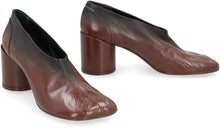 Load image into Gallery viewer, Décolleté Tabi in leather
