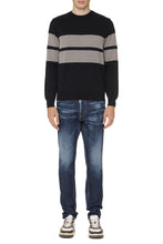 Load image into Gallery viewer, slim fit jeans
