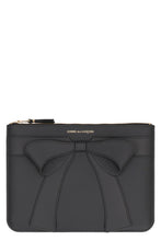 Load image into Gallery viewer, Logo detail flat leather pouch
