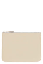 Load image into Gallery viewer, Logo detail flat leather pouch
