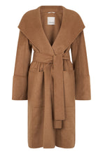 Load image into Gallery viewer, Coat in wool and cashmere
