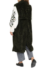 Load image into Gallery viewer, Faux fur coat

