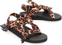 Load image into Gallery viewer, Trekky Choux sandals
