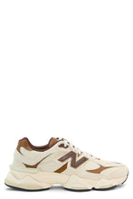 Load image into Gallery viewer, Low sneakers in suede and mesh
