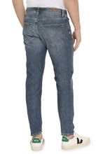 Load image into Gallery viewer, Dian carrot-fit jeans
