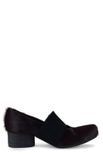 Load image into Gallery viewer, Leather moccasins with pony effect
