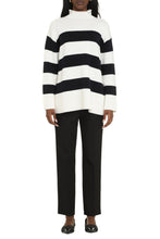 Load image into Gallery viewer, Striped sweater
