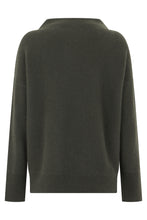 Load image into Gallery viewer, Sweater with a crater neck in cashmere
