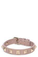 Load image into Gallery viewer, Rockstud bracelet in leather
