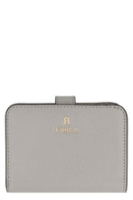 Load image into Gallery viewer, Furla Camelia Leather wallet
