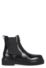 Load image into Gallery viewer, Chelsea boots in leather
