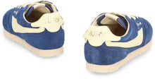 Load image into Gallery viewer, Windspin Low-top sneakers
