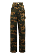 Load image into Gallery viewer, Camouflage-print pants
