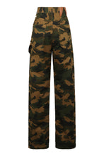 Load image into Gallery viewer, Camouflage-print pants
