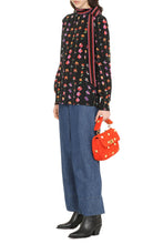 Load image into Gallery viewer, Printed silk blouse
