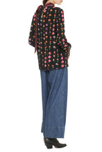 Load image into Gallery viewer, Printed silk blouse
