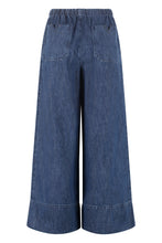 Load image into Gallery viewer, Wide-cut jeans
