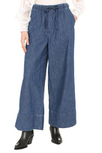 Load image into Gallery viewer, Wide-cut jeans
