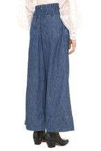 Load image into Gallery viewer, Wide-cut jeans
