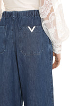 Load image into Gallery viewer, Wide-cut jeans
