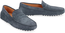 Load image into Gallery viewer, Gommino Suede loafers
