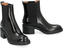 Load image into Gallery viewer, Leather ankle boots
