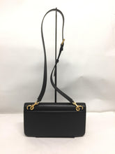 Load image into Gallery viewer, Leather messenger bag
