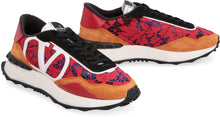 Load image into Gallery viewer, Valentino Garavani - Lacerunner low-top sneakers
