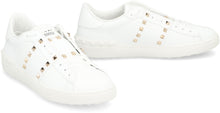 Load image into Gallery viewer, Rockstud low-top sneakers

