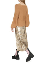 Load image into Gallery viewer, Rye V-neck ribbed sweater

