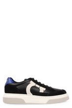 Load image into Gallery viewer, Leather low-top sneakers
