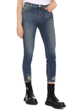 Load image into Gallery viewer, Skinny fit cropped jeans
