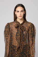 Load image into Gallery viewer, Printed silk shirt
