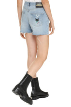 Load image into Gallery viewer, Cut-off denim shorts
