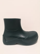 Load image into Gallery viewer, Ribber Puddle Boots
