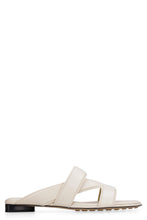 Load image into Gallery viewer, Flat Band leather sandals
