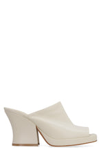 Load image into Gallery viewer, Stack leather mules
